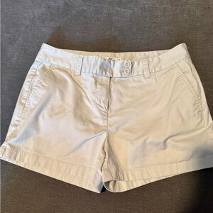 Women's light khaki Vineyard Vines Shorts size 10